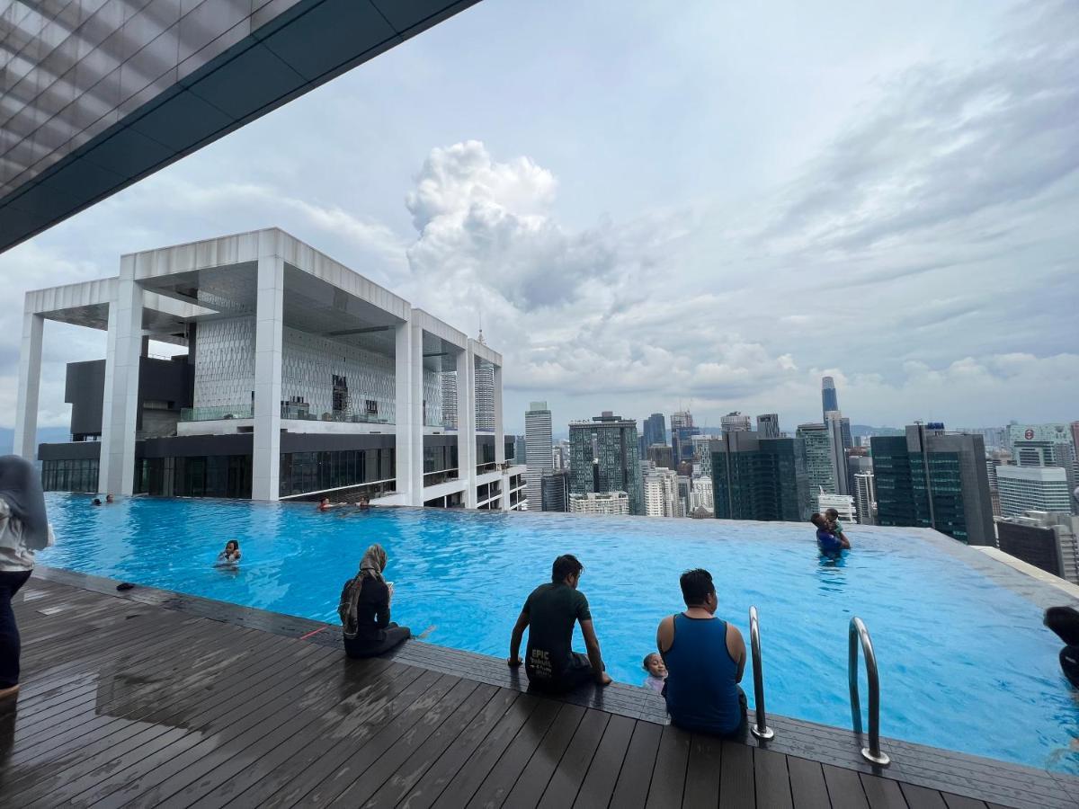 Amazing Pool By Platinum Suites Klcc Kuala Lumpur Exterior foto